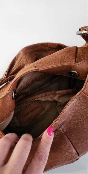 Tan leather handbag - Picture 2 of 3